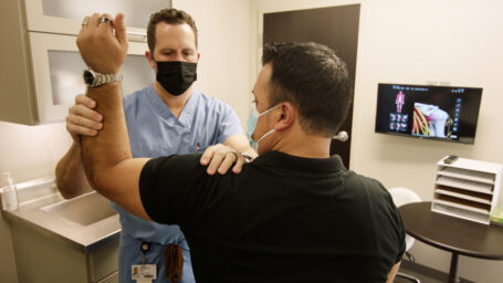 shoulder exam in clinic